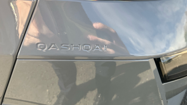 Nissan Qashqai 1.3 DiG-T MH Tekna 5dr Petrol Hatchback